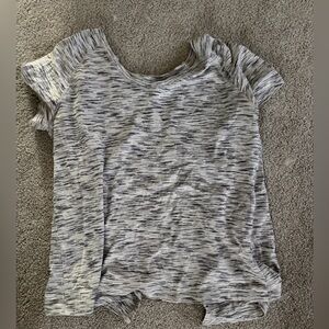 Lululemon split back shirt